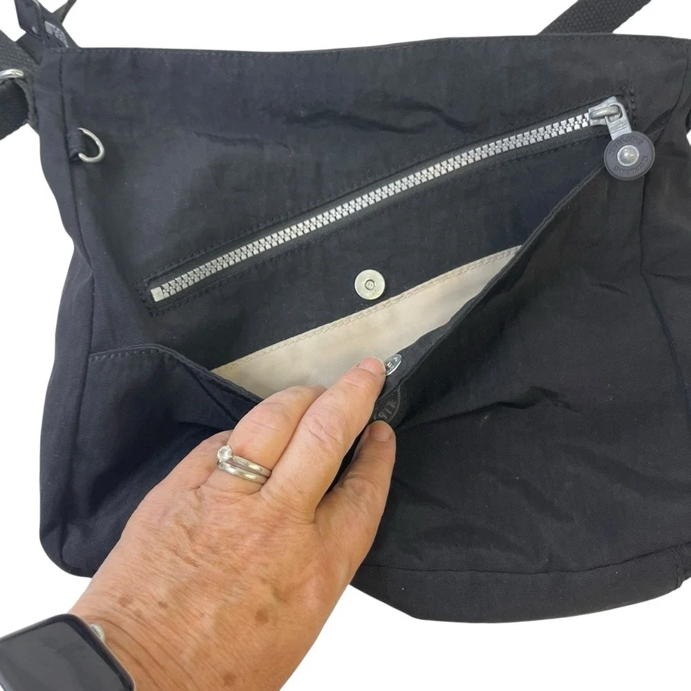 Kipling Black Nylon Crossbody Messenger Bag Tablet Zip Top Adjust Strap Purse